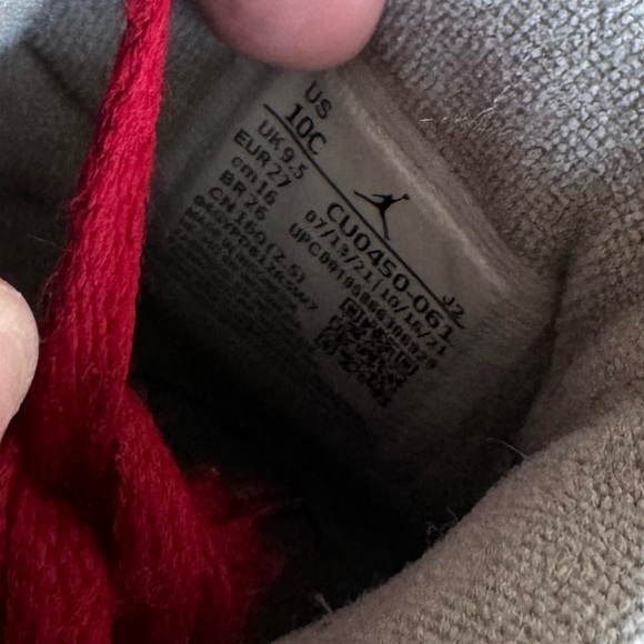 Jordan 1 retro high red white 10c - Picture 6 of 6